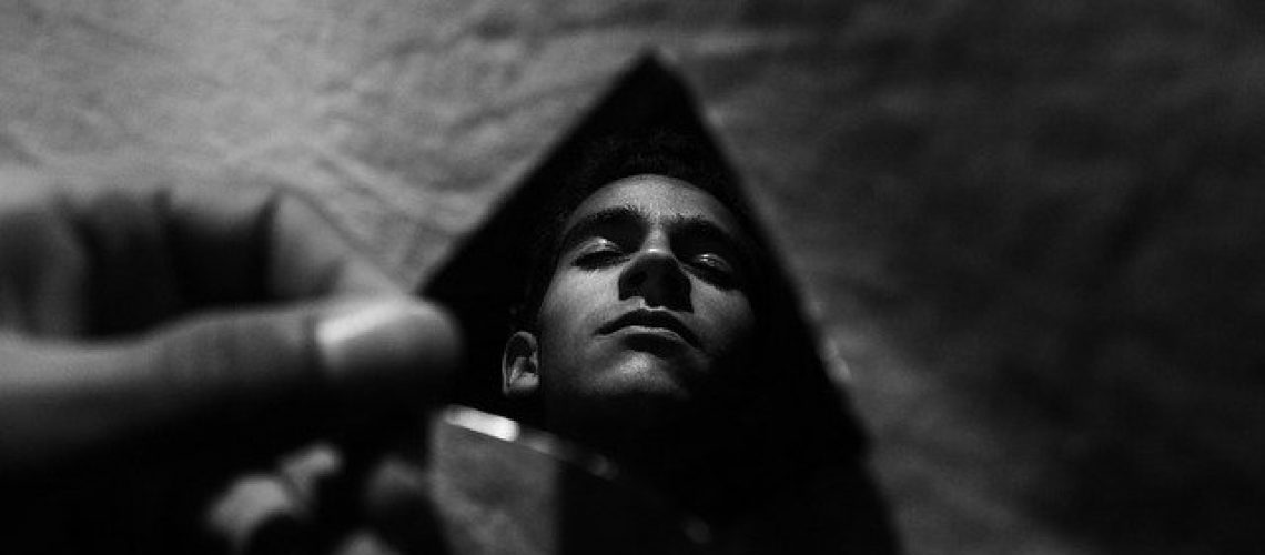 mirror-3864155_640